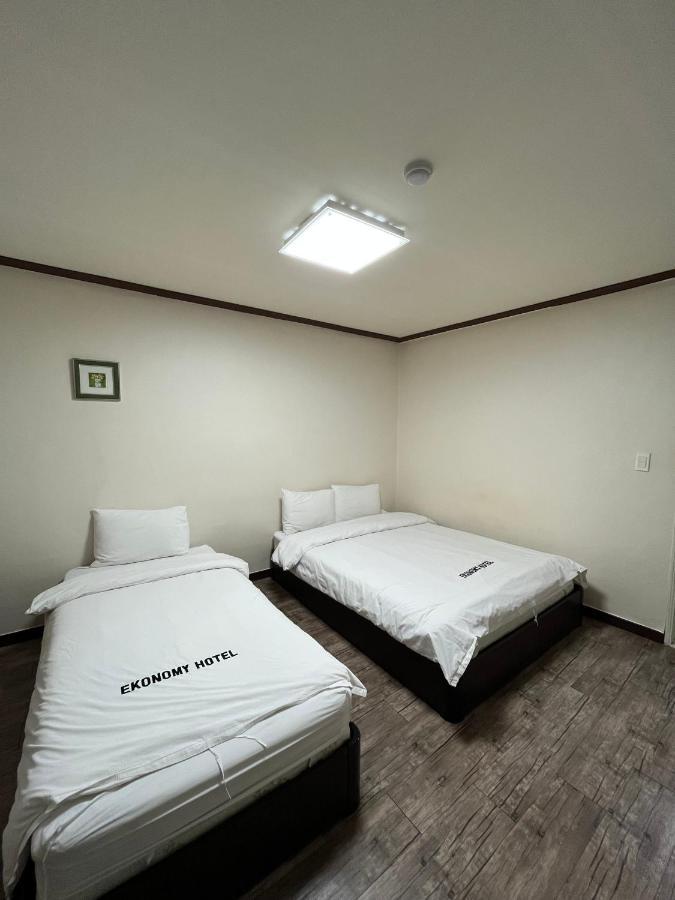 Ekonomy Hotel Mokpo Exterior foto
