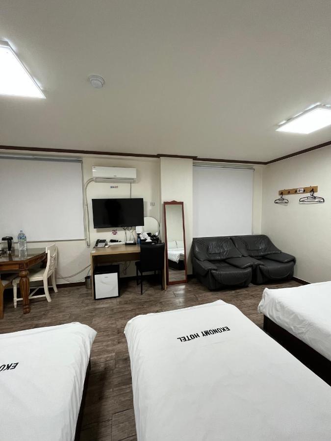 Ekonomy Hotel Mokpo Exterior foto