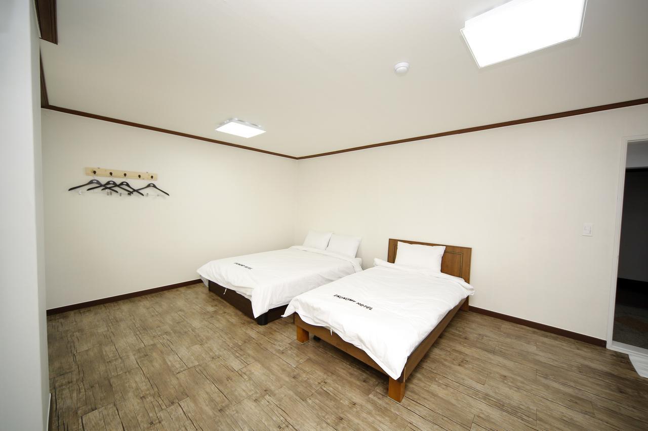 Ekonomy Hotel Mokpo Exterior foto
